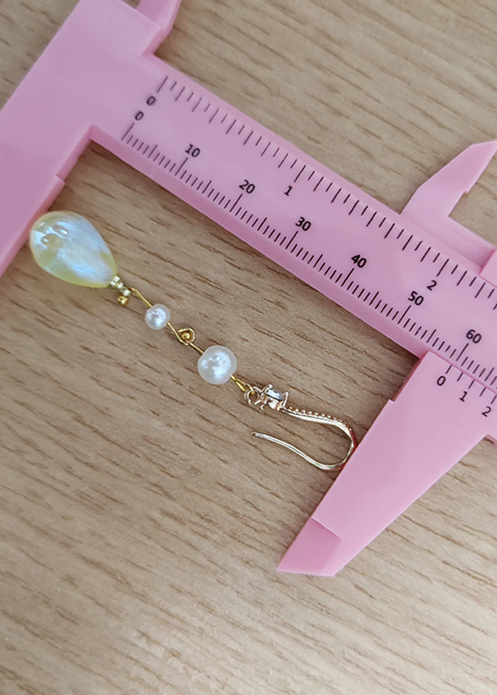 Elegant LightYellow Droplet Shape Fine Pearl Drop Earrings - Image 5