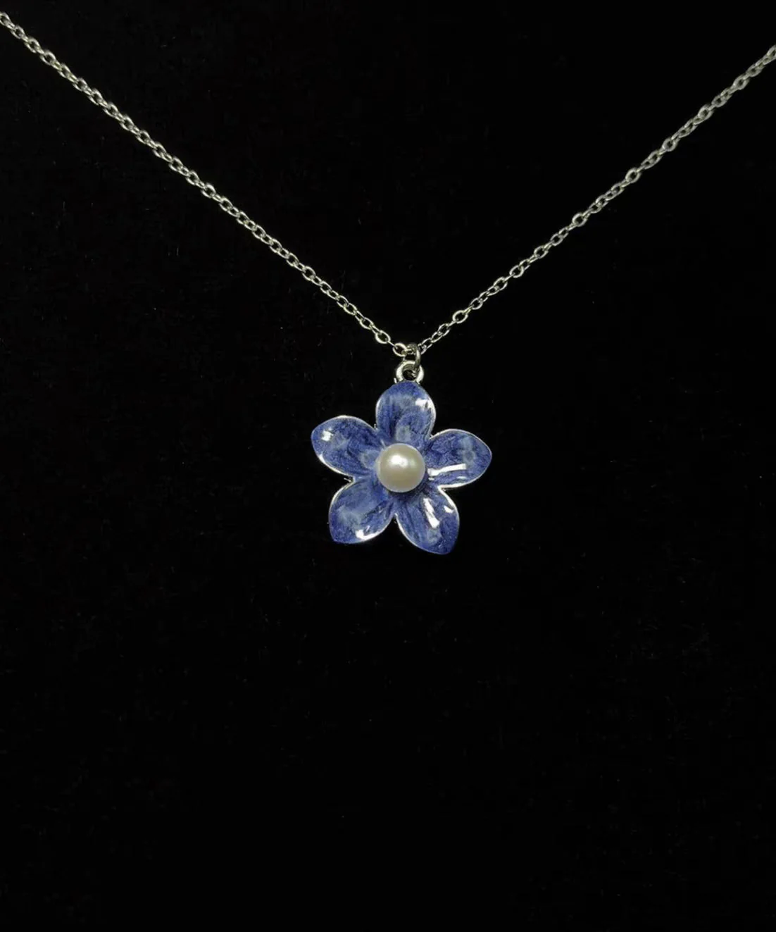 Elegant Pink Gilded Floral Pearl Gold Plated Pendant Necklace - Image 4