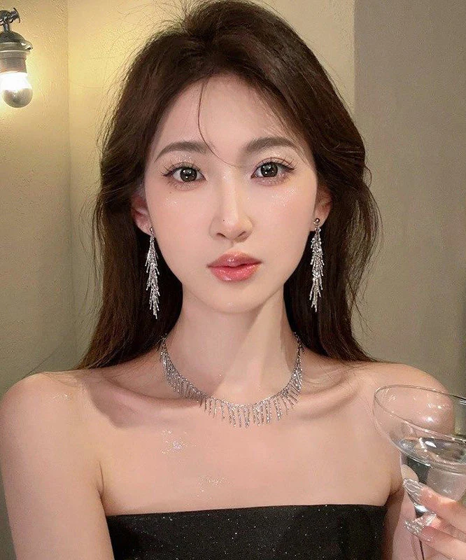 Elegant Silk Metal Zircon Tassel Drop Earrings - Image 3