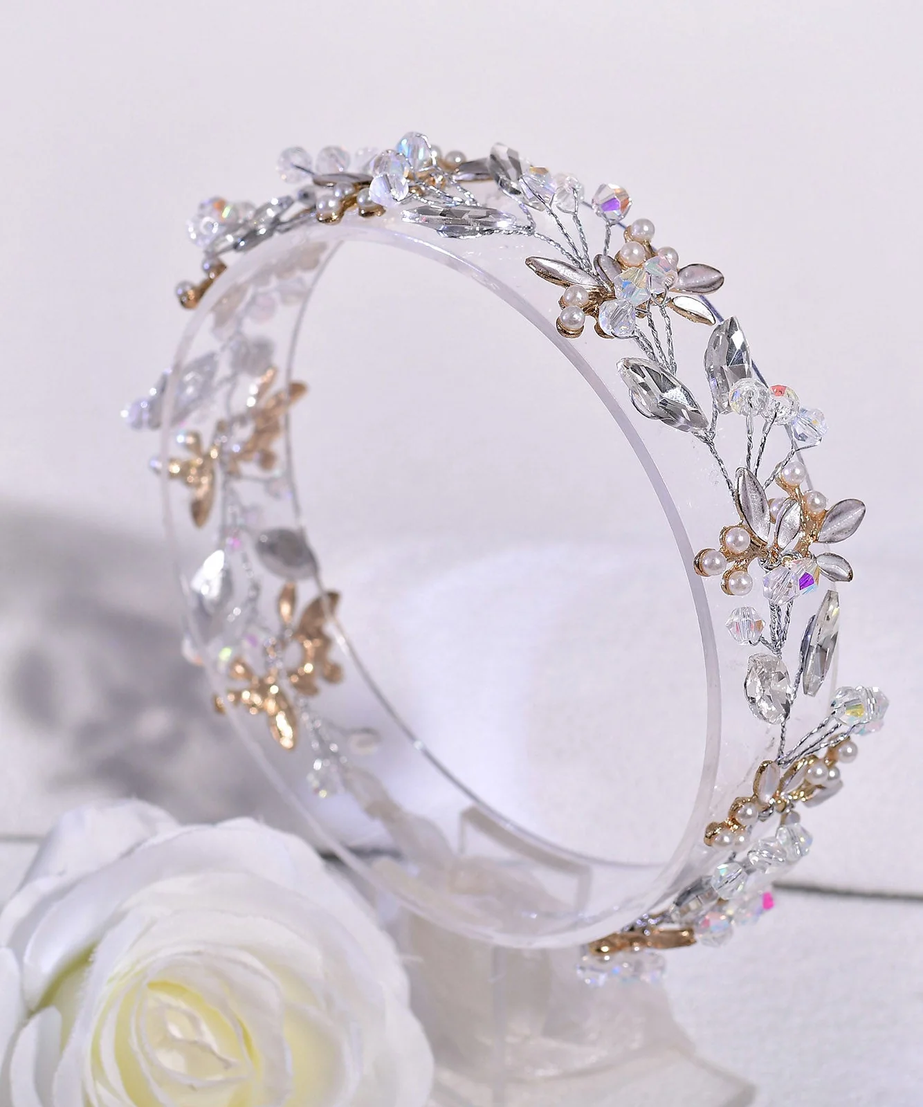Elegant Silk Weave Zircon Floral Bride HairPiece - Image 5
