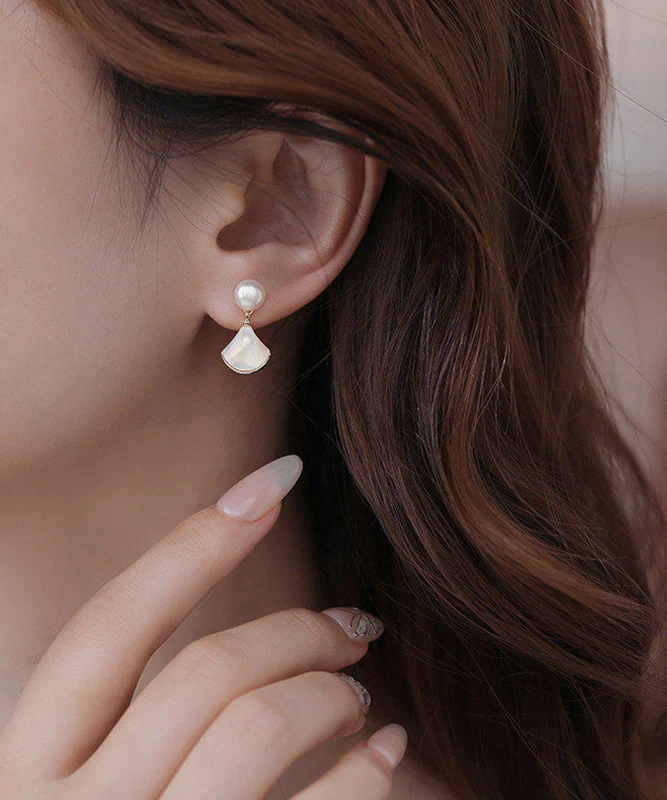 Elegant White Copper Overgild Pearl Shell Fan-Shaped Stud Earrings - Image 5