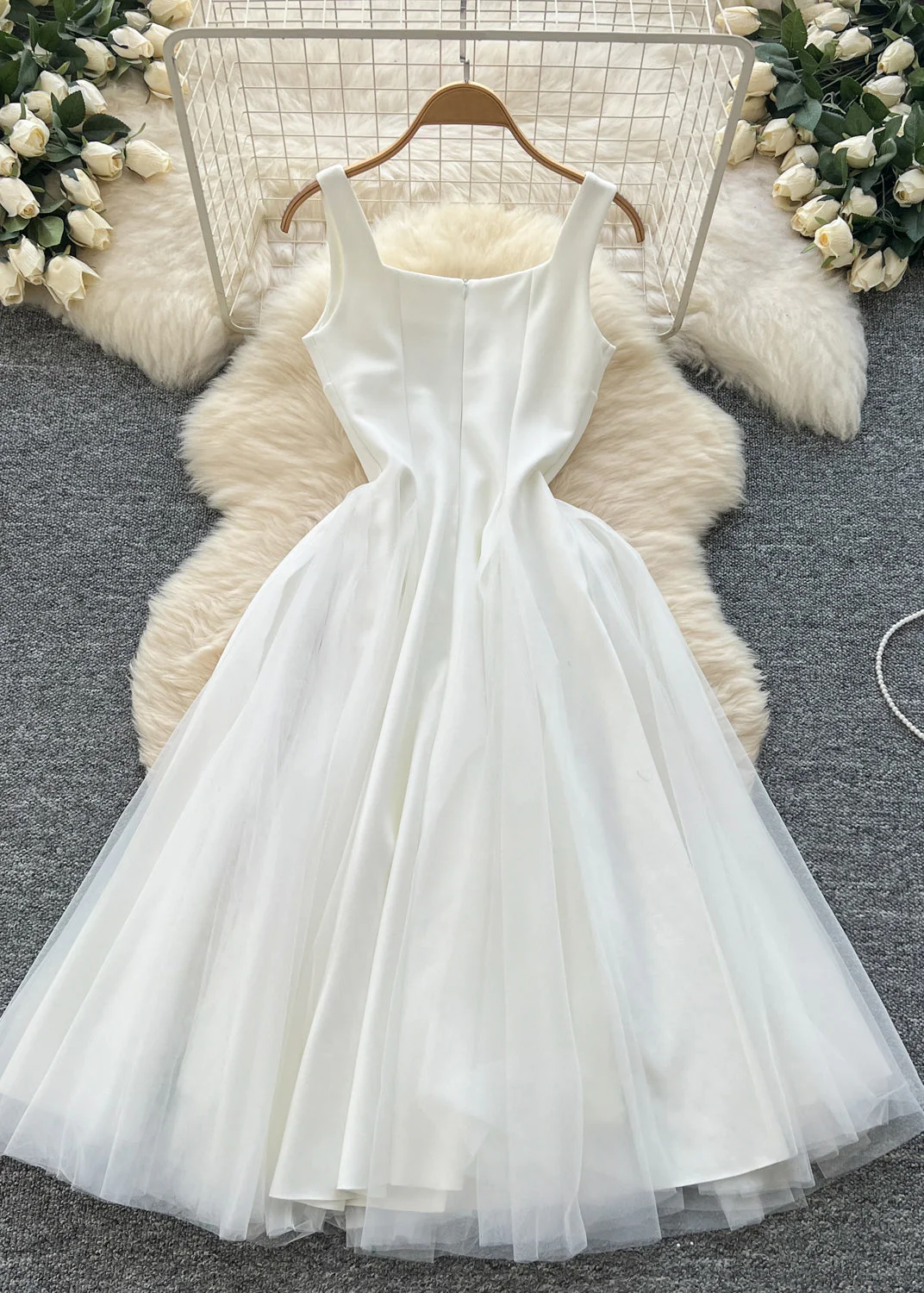 Elegant White Exra Large Hem Tulle Party Dress Sleeveless - Image 3