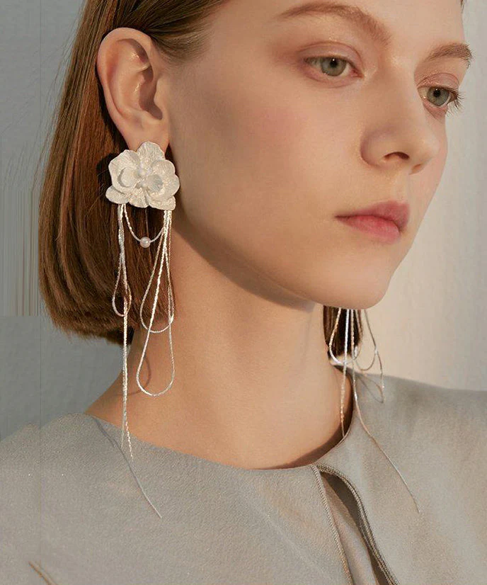 Elegant White Flower Tasseled Metal Drop Earrings - Image 4