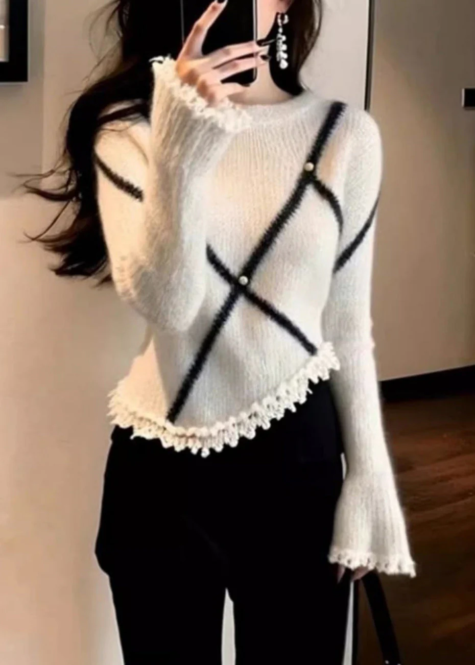Elegant White O-Neck Striped Pearl Cotton Knit Sweater Flare Sleeve - Image 4