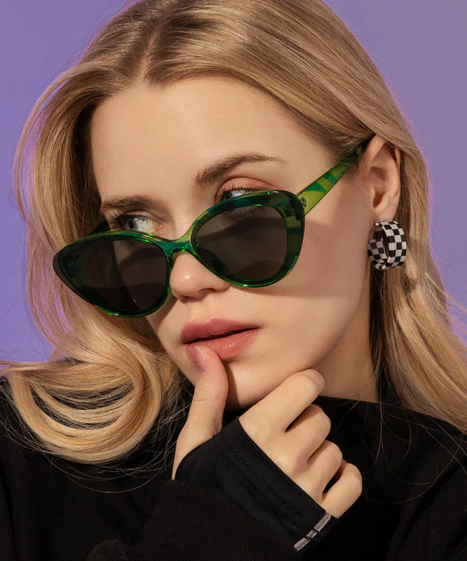 European And American Beige Versatile Triangle Sunglasses - Image 2