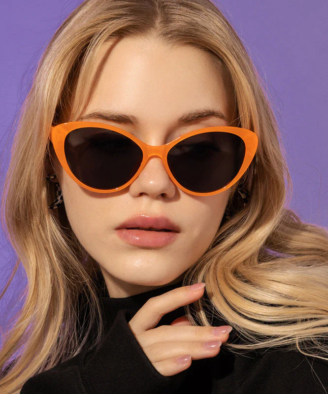 European And American Beige Versatile Triangle Sunglasses - Image 5
