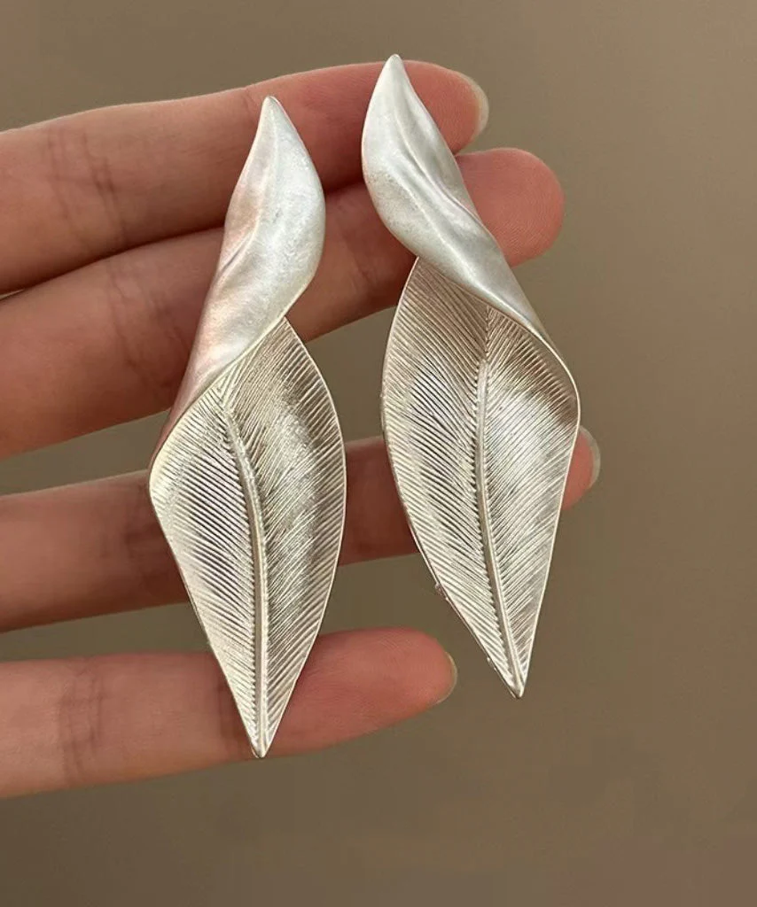 European And American Silver Leaves Metal Earrings - Image 3
