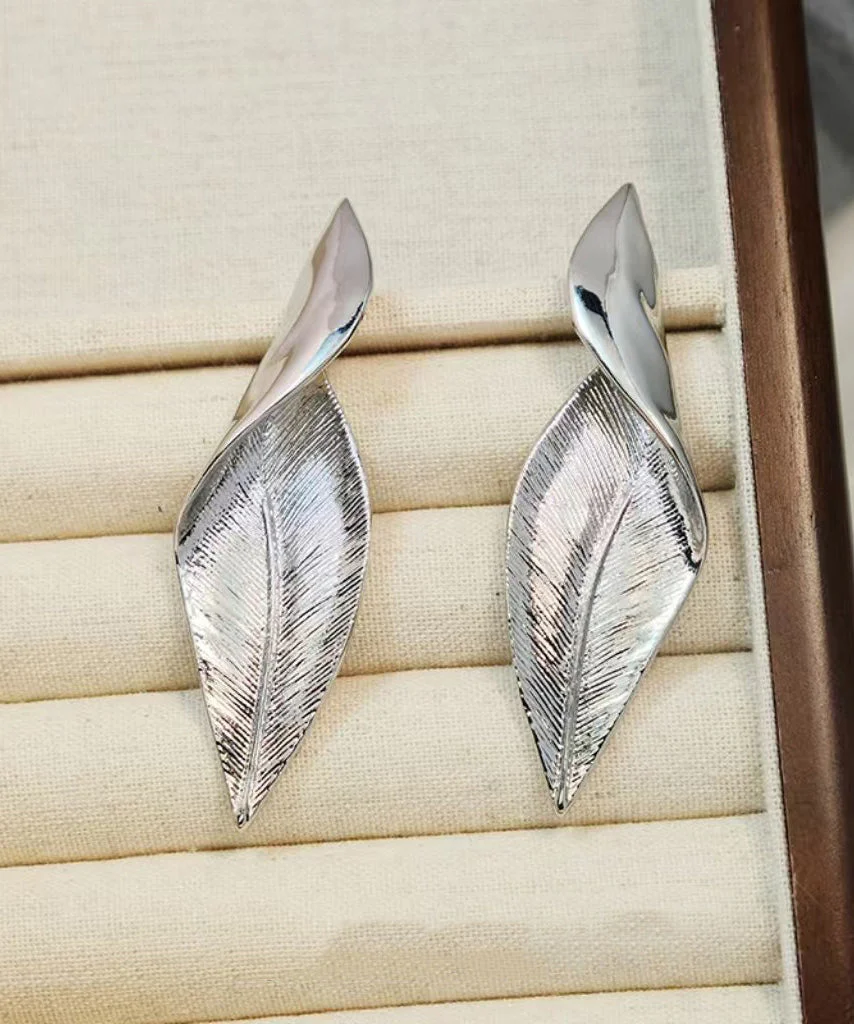 European And American Silver Leaves Metal Earrings - Image 5