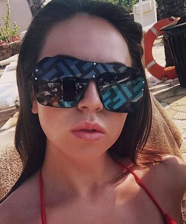 European And American Style Black Square Letter Integrated Sunglasses - Image 2