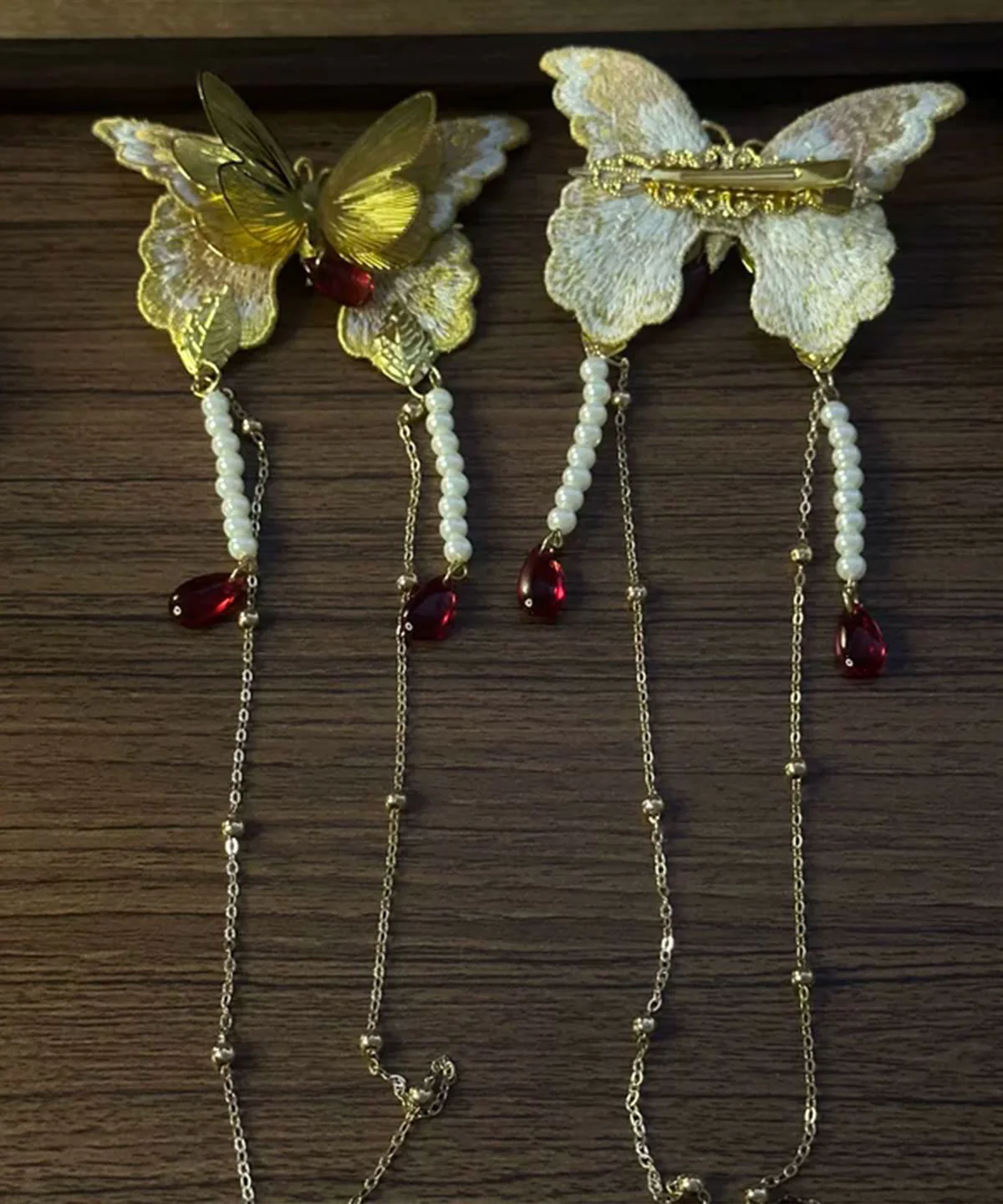 Fashion Gold Alloy Butterfly Embroidery Tassel A Pair Hairpin - Image 3