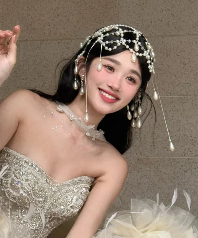 Fashion Red Alloy Pearl Hollow Out Tassel Headwea - Image 4