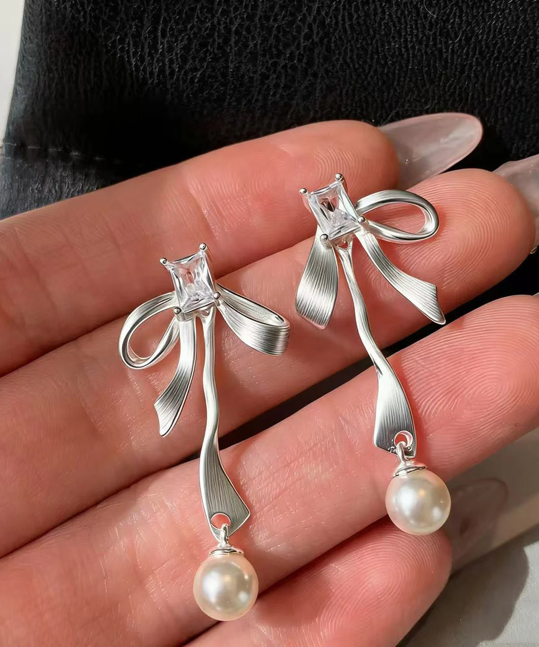 Fashion Silvery Bow Metal Pearl Pendant Fine Zircon Drop Earrings - Image 3