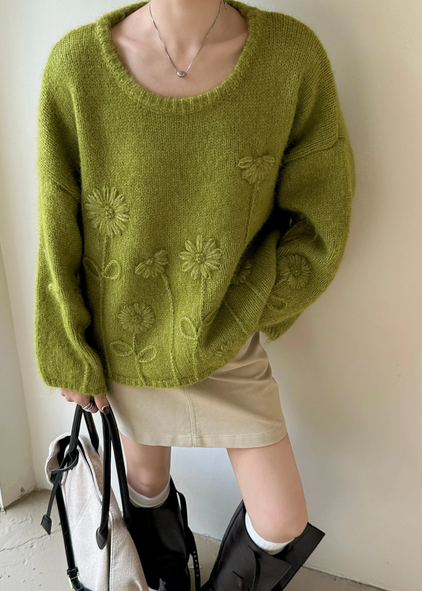 Fashion Tea Green Oversized Floral Knit Sweater Winter - Image 2