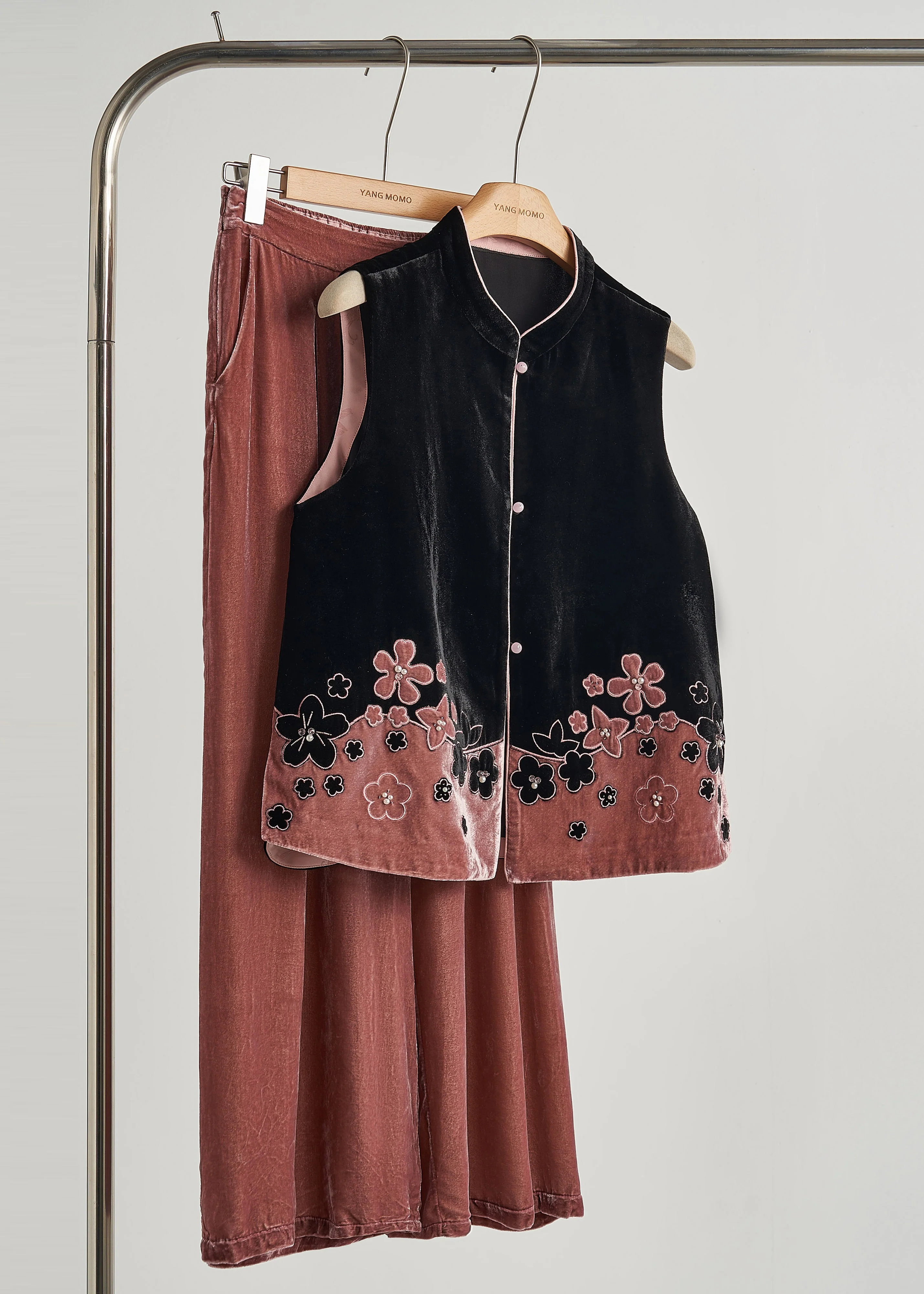 Fine Black Mandarin Collar Patchwork Flower Silk Velour Tops Fall