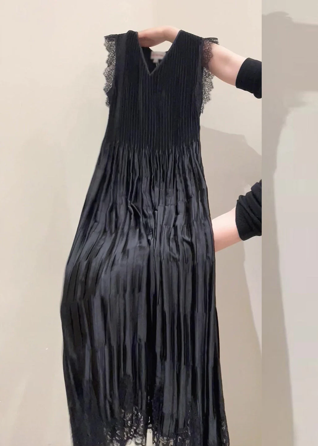 Fine Black V Neck Lace Patchwork Draping Holiday Long Dress Summer - Image 5