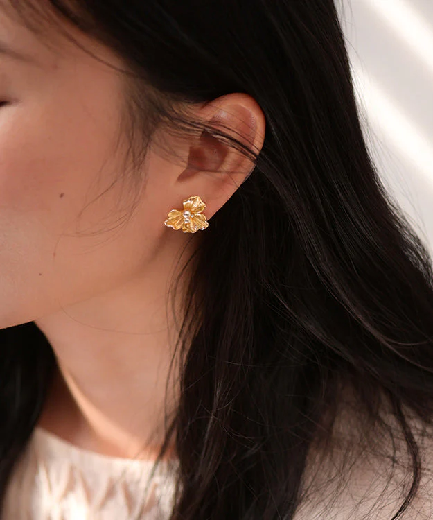 Fine Gold Floral Pearl 14K Gold Stud Earrings - Image 4
