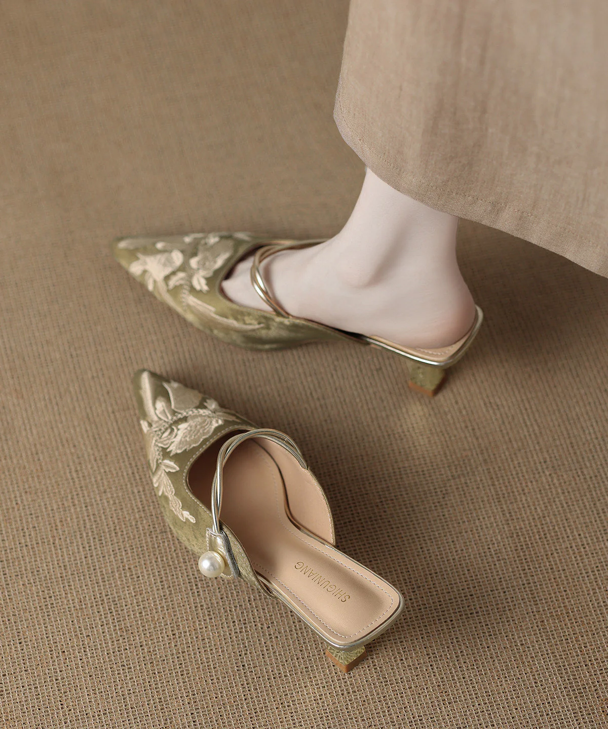 Fine Green Embroidery Buckle Strap Stiletto Flip Flops