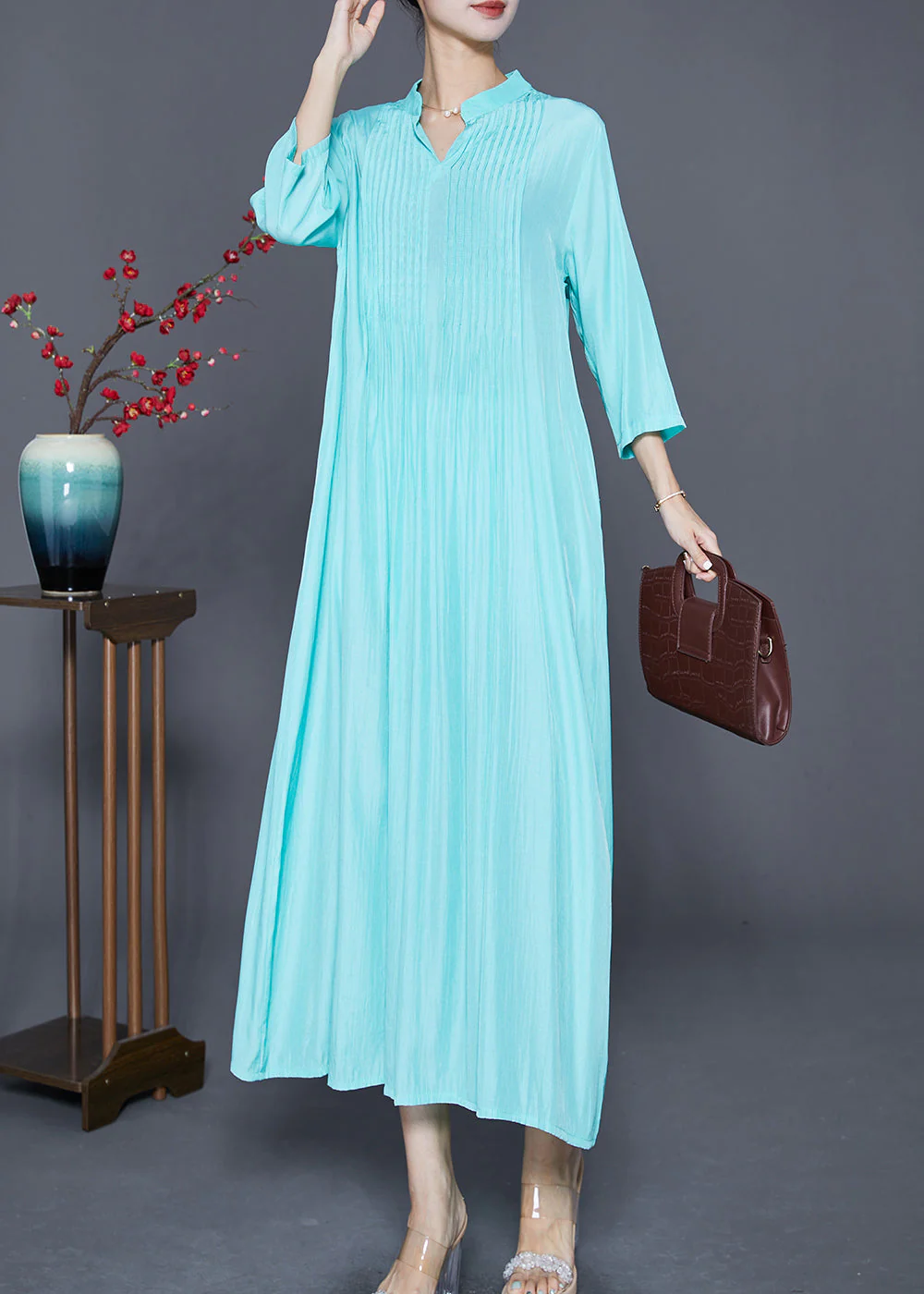 Fine Green V Neck Wrinkled Linen Long Dress Bracelet Sleeve - Image 3
