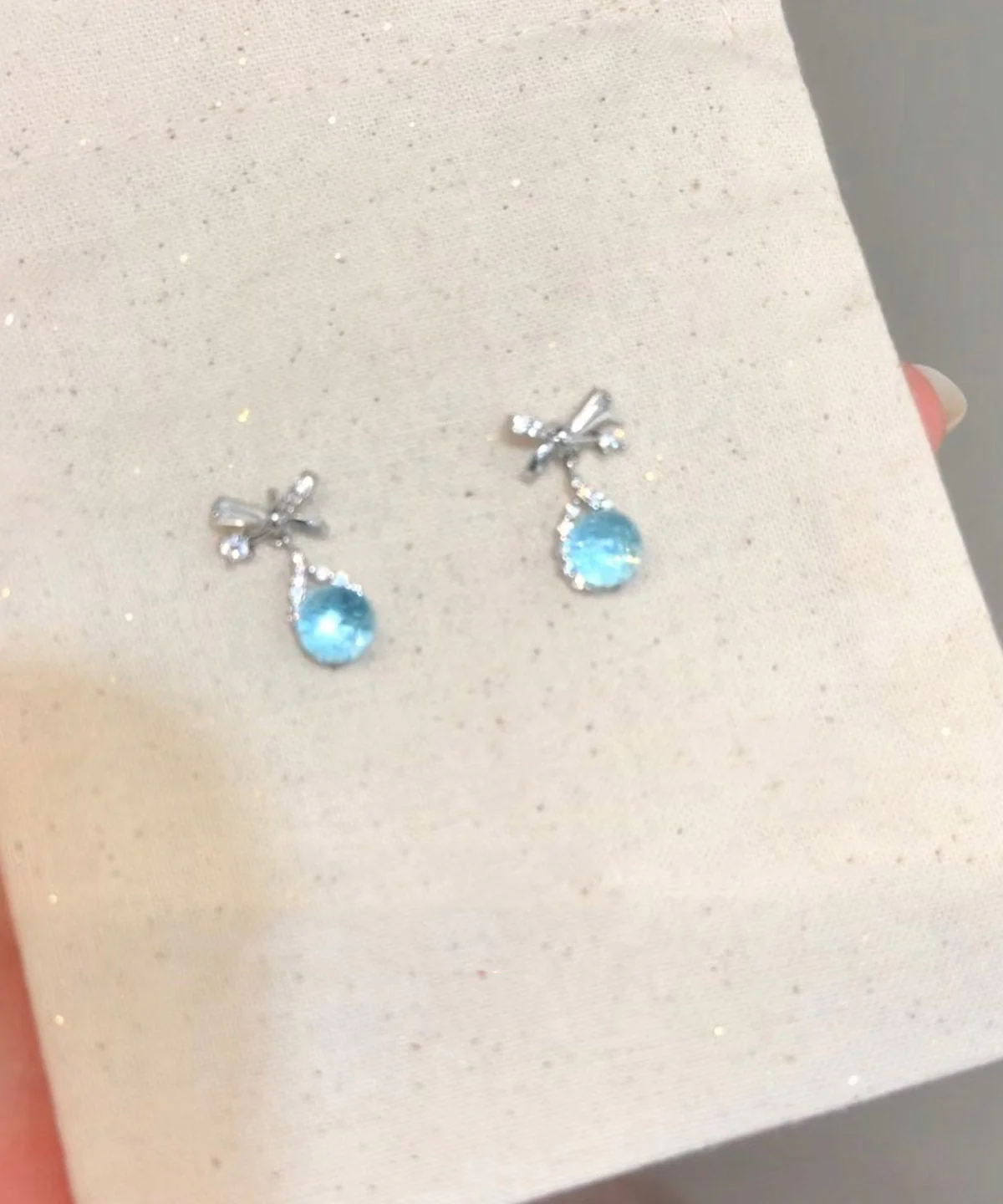 Fine Silk Copper Alloy Zircon Bow Drop Earrings - Image 3