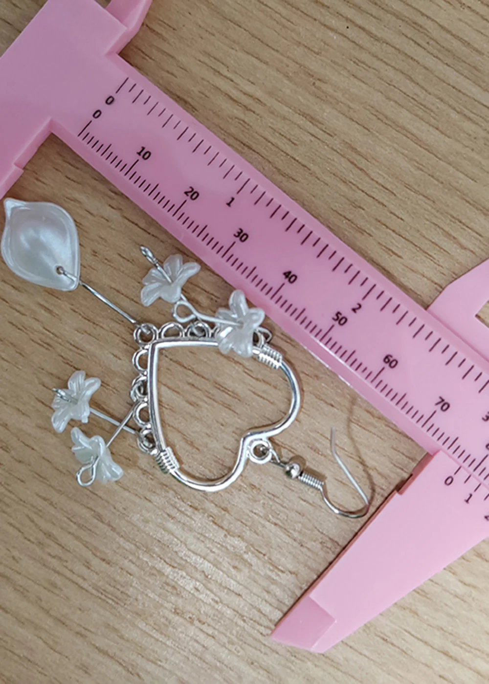 Fine White Flower Acrylic Heart-shaped Long Drop Earrings - Image 5