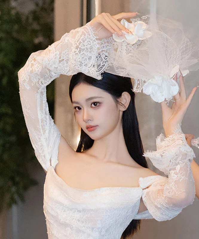 Fine White Tulle Patchwork Lace Pearl Floral HairPiece - Image 3