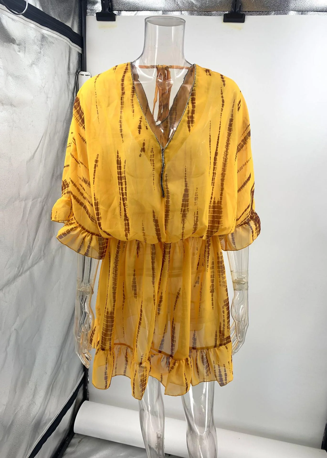 Fine Yellow Print Zircon Chiffon Beach Dress Batwing Sleeve - Image 4