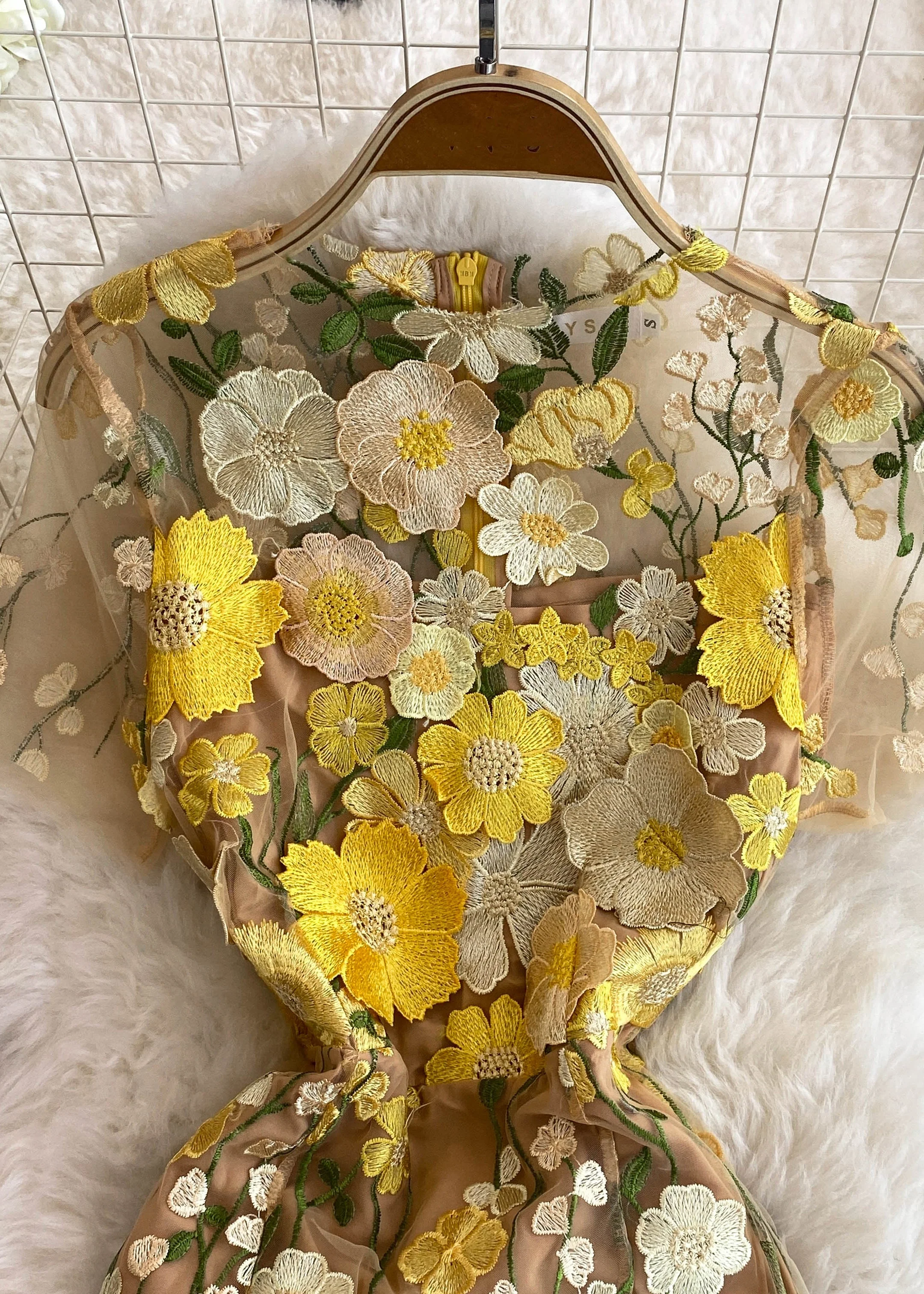 Fitted Yellow Embroidered Floral Tulle Long Dresses Short Sleeve - Image 4