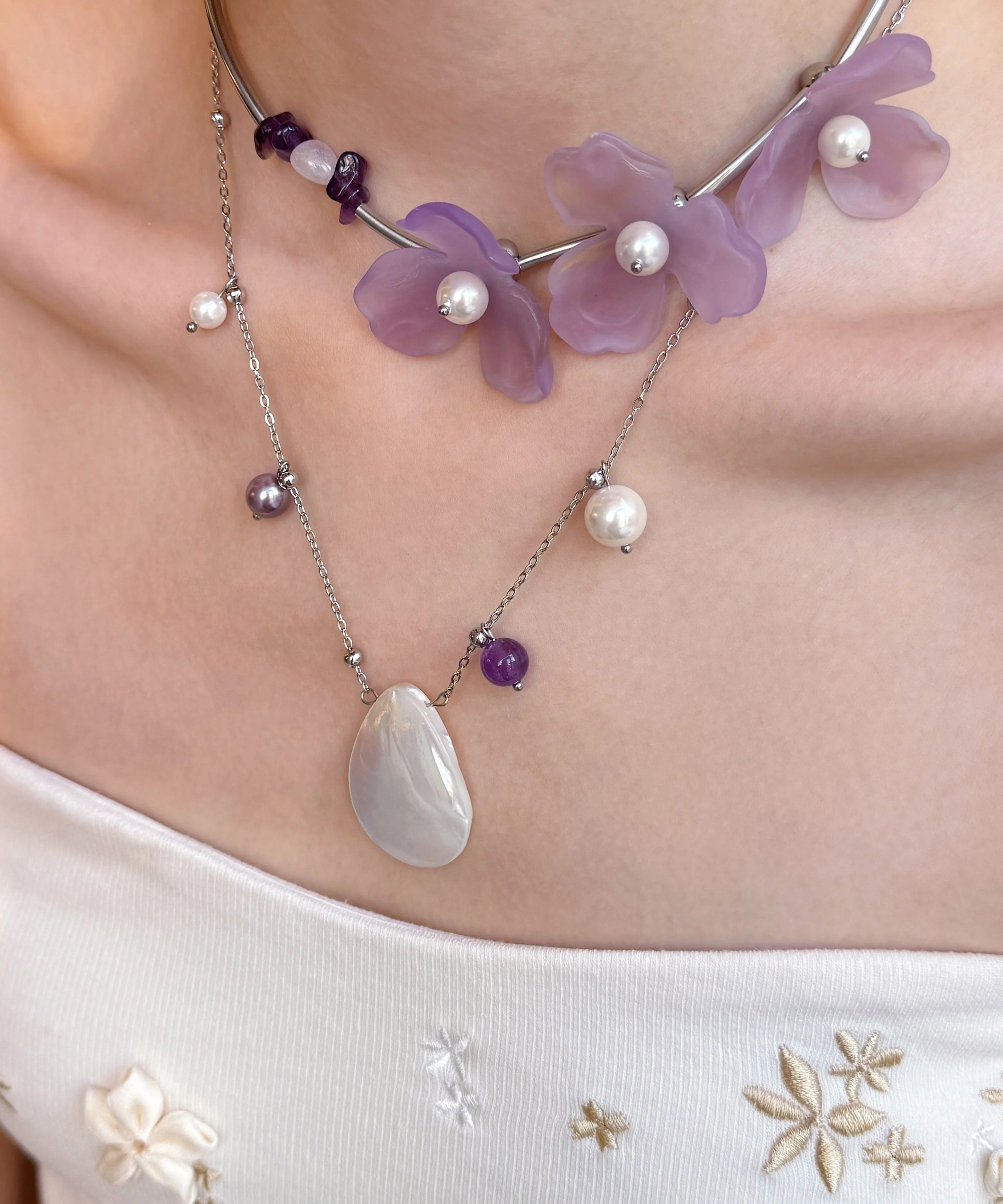 Floral Purple Pearl Shell Alloy Two Piece Set Pendant Necklace - Image 4