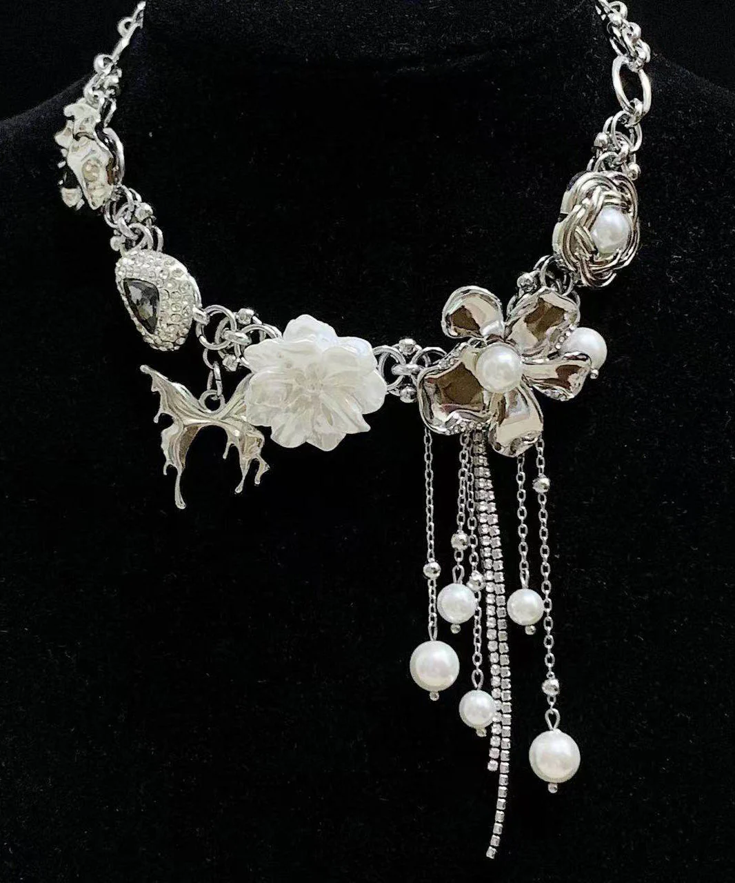 Floral Silk Tassel Pearl Alloy Choker - Image 5