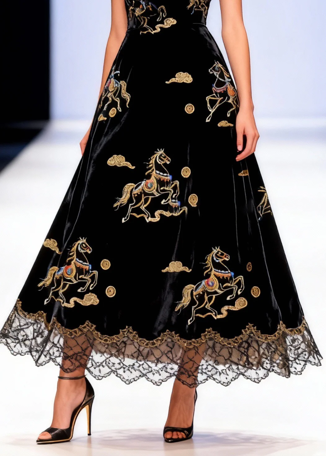 French Black V Neck Horse Lace Patchwork Silk Velvet Long Dress Sleeveless - Image 4