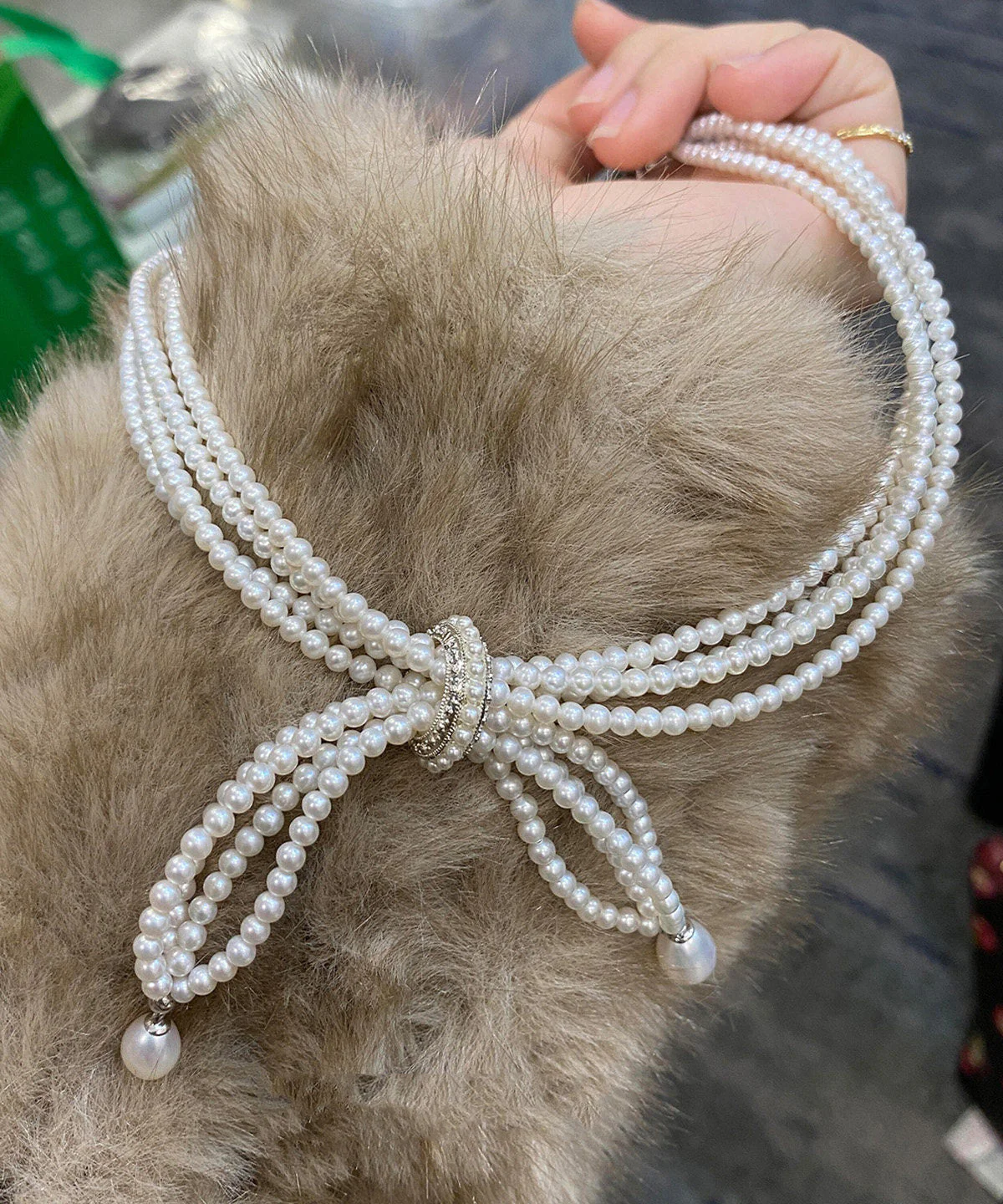 French Multi-Layered Bow Pearl Necklace - Image 2