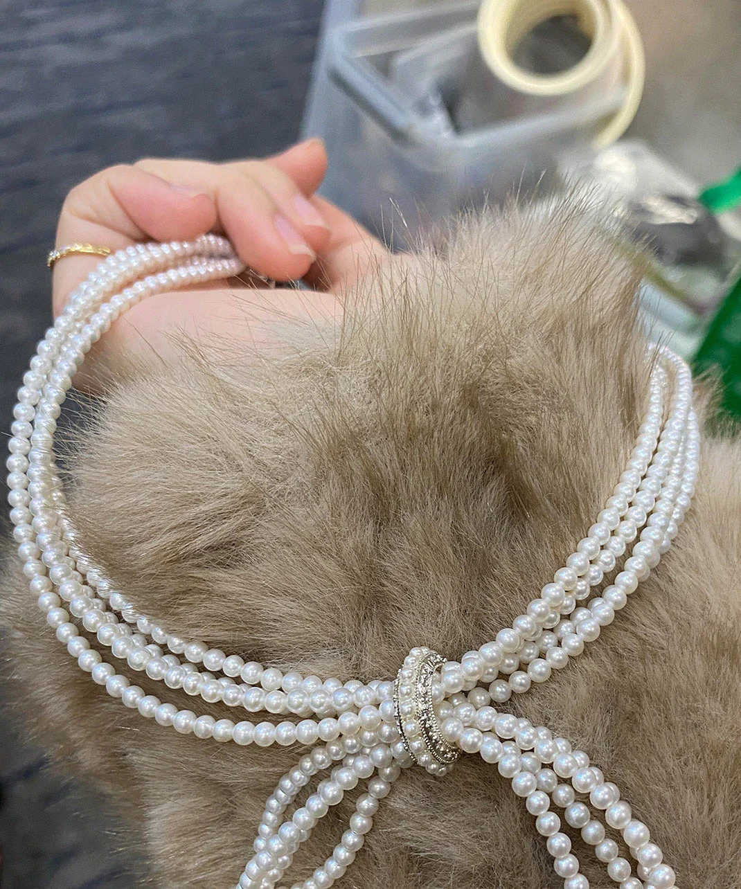 French Multi-Layered Bow Pearl Necklace - Image 4