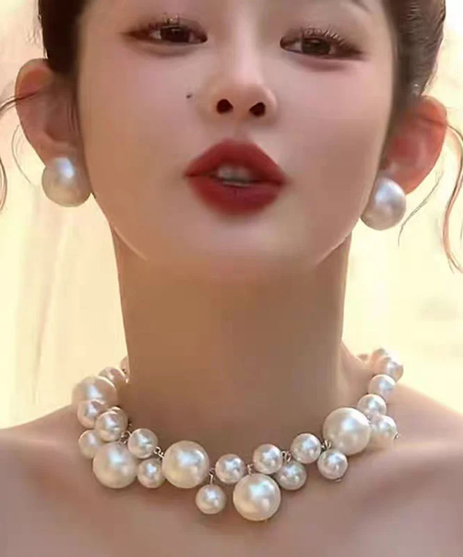 French White Alloy Pearl Gratuated Bead Necklace - Image 3