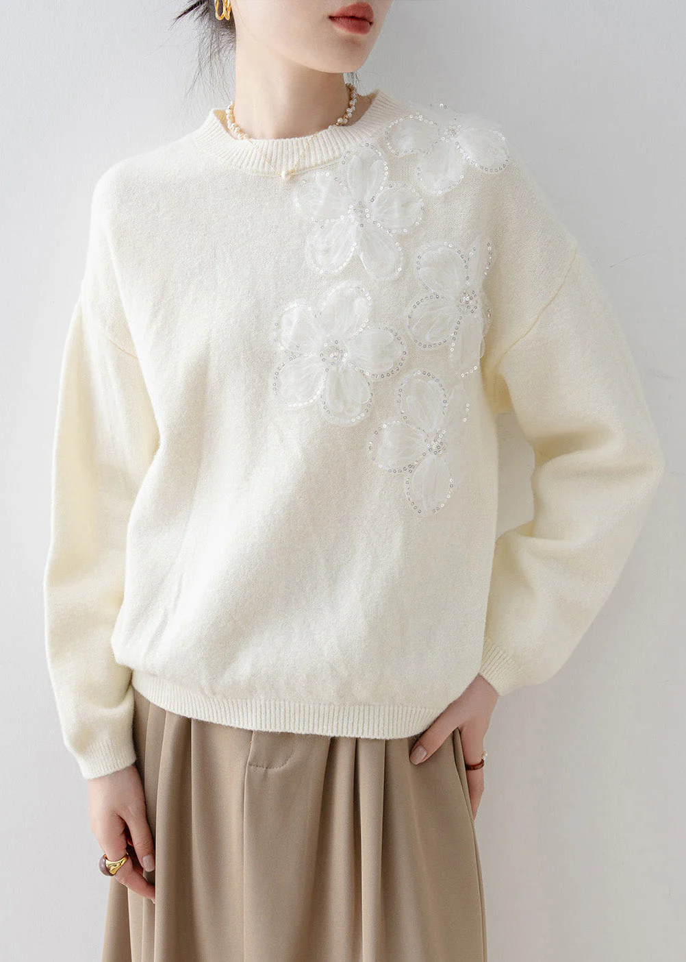French White O Neck Floral Sequins Knit Sweater Tops Spring - Image 3