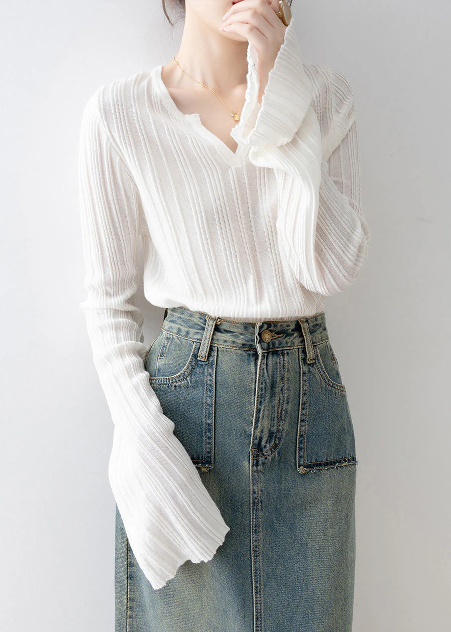 French White V Neck Knit Sweaters Flare Sleeve - Image 2
