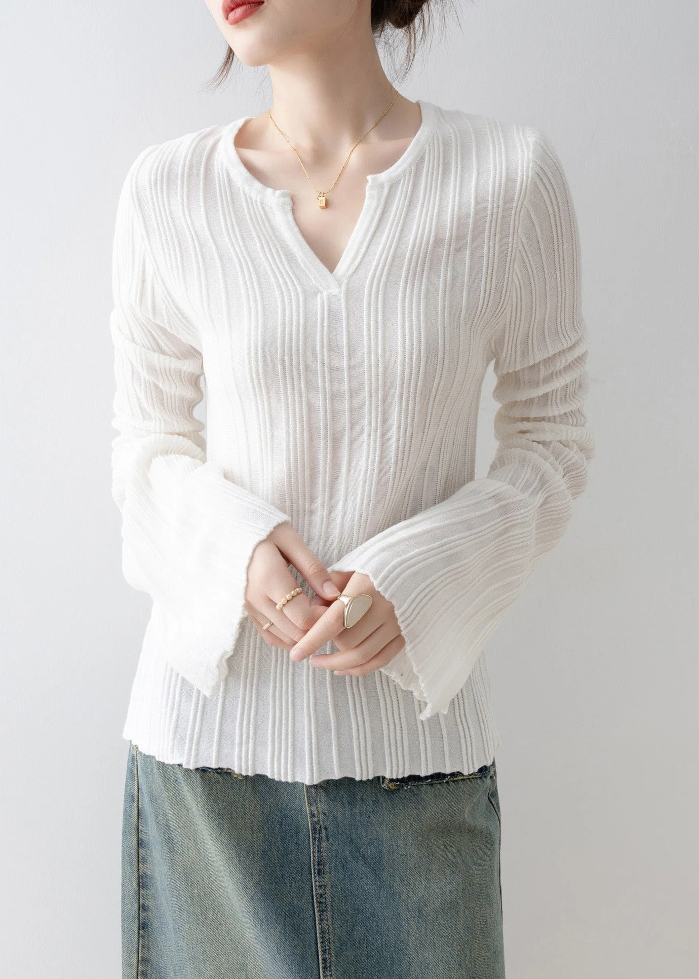 French White V Neck Knit Sweaters Flare Sleeve - Image 3