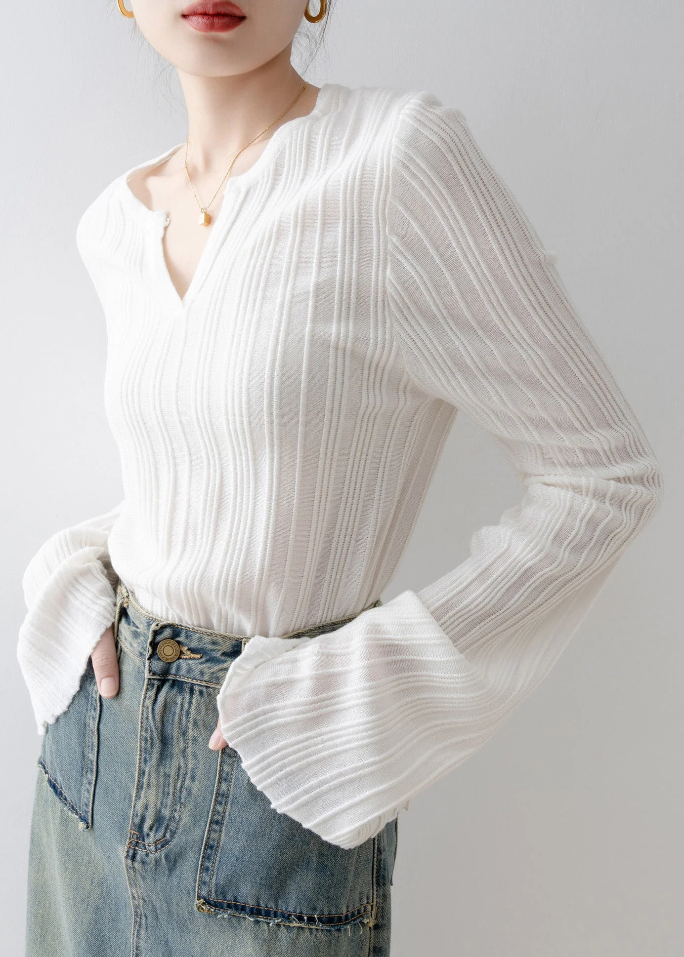 French White V Neck Knit Sweaters Flare Sleeve - Image 5