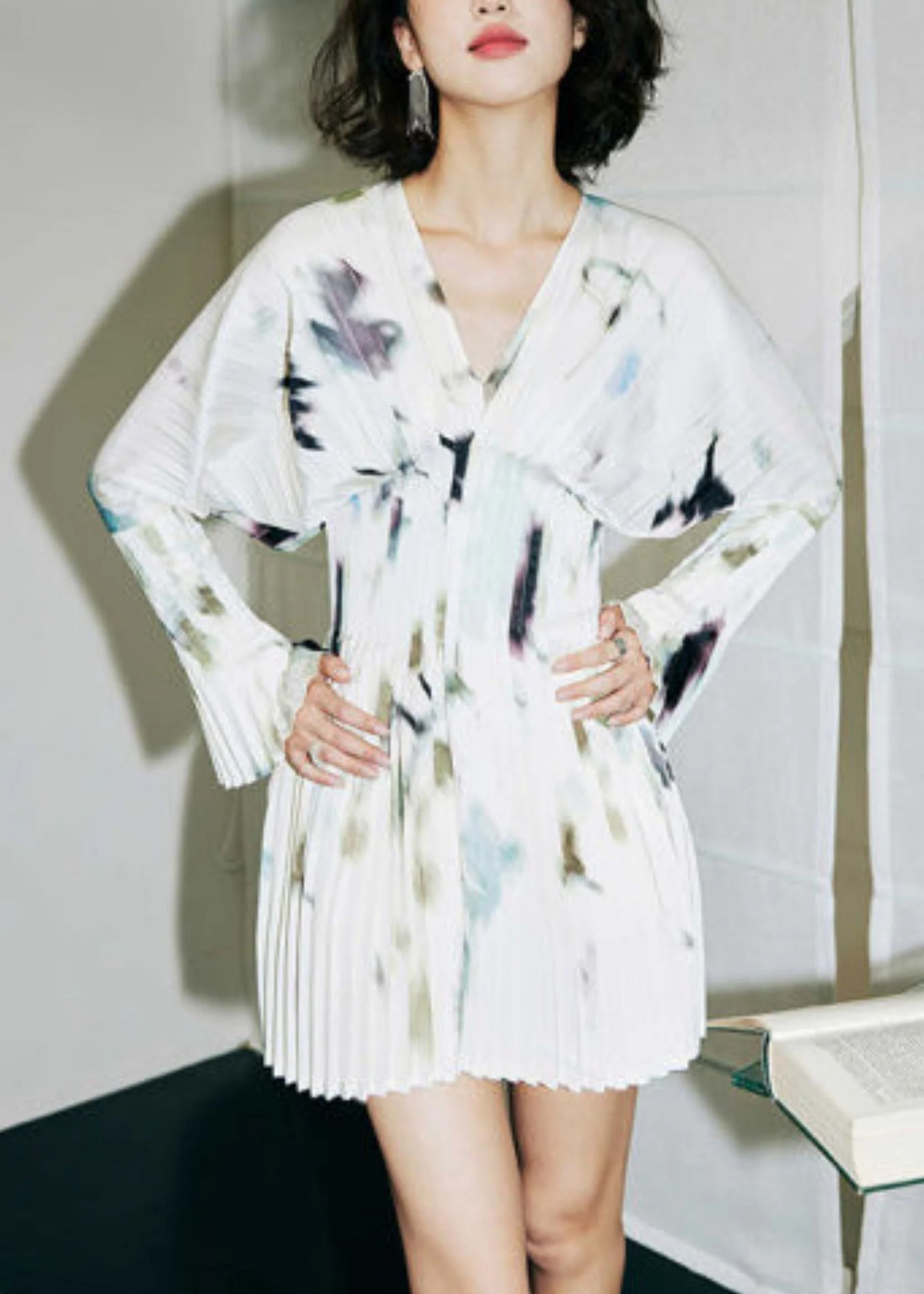 French White V Neck Wrinkled Print Cotton Mid Dress Long Sleeve - Image 2