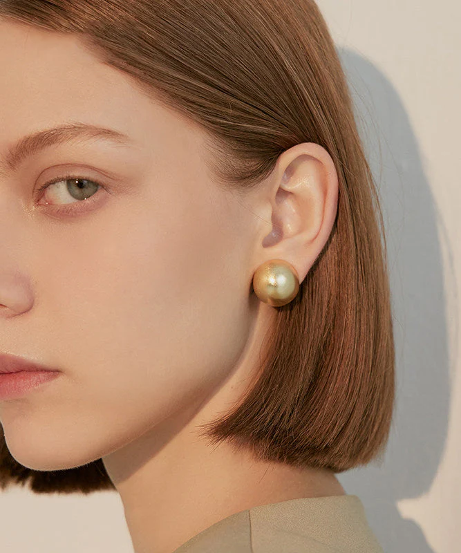 High Quality Golden Round Metal Stud Earrings - Image 2