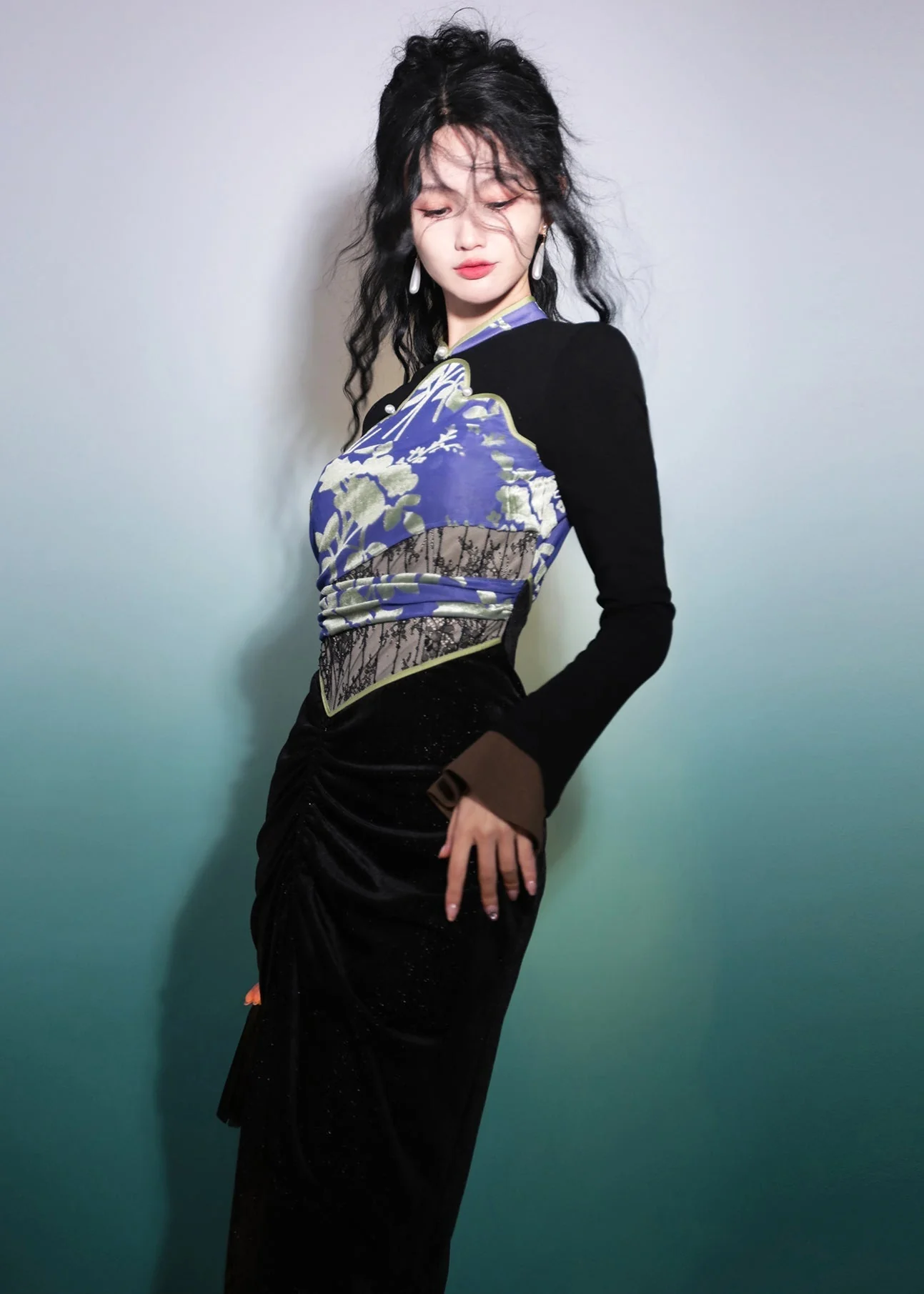 Italian Black Print Wrinkled Silk Velour Maxi Dresses Long Sleeve - Image 3
