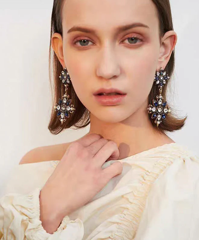 Korean Court Style Gold Floral Zircon Personalized Earrings - Image 4