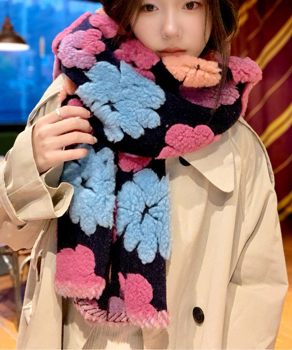 Korean Style Three-Dimensional Flower Thick Warm Scarf - Image 2