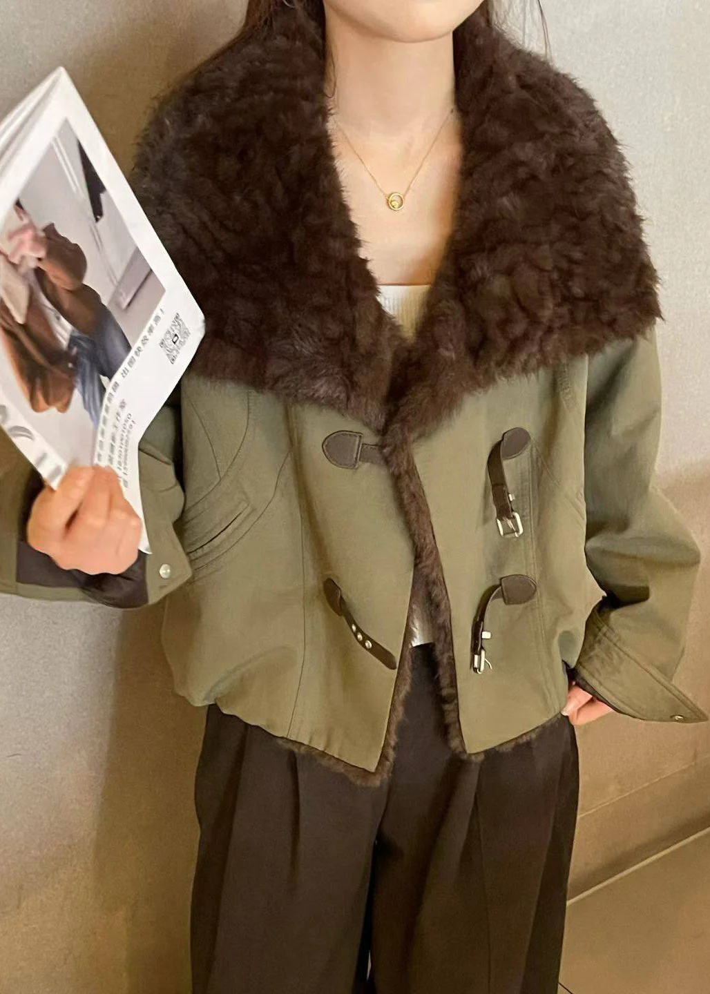 Loose Army Green Peter Pan Collar Fluffy Patchwork Parkas - Image 4