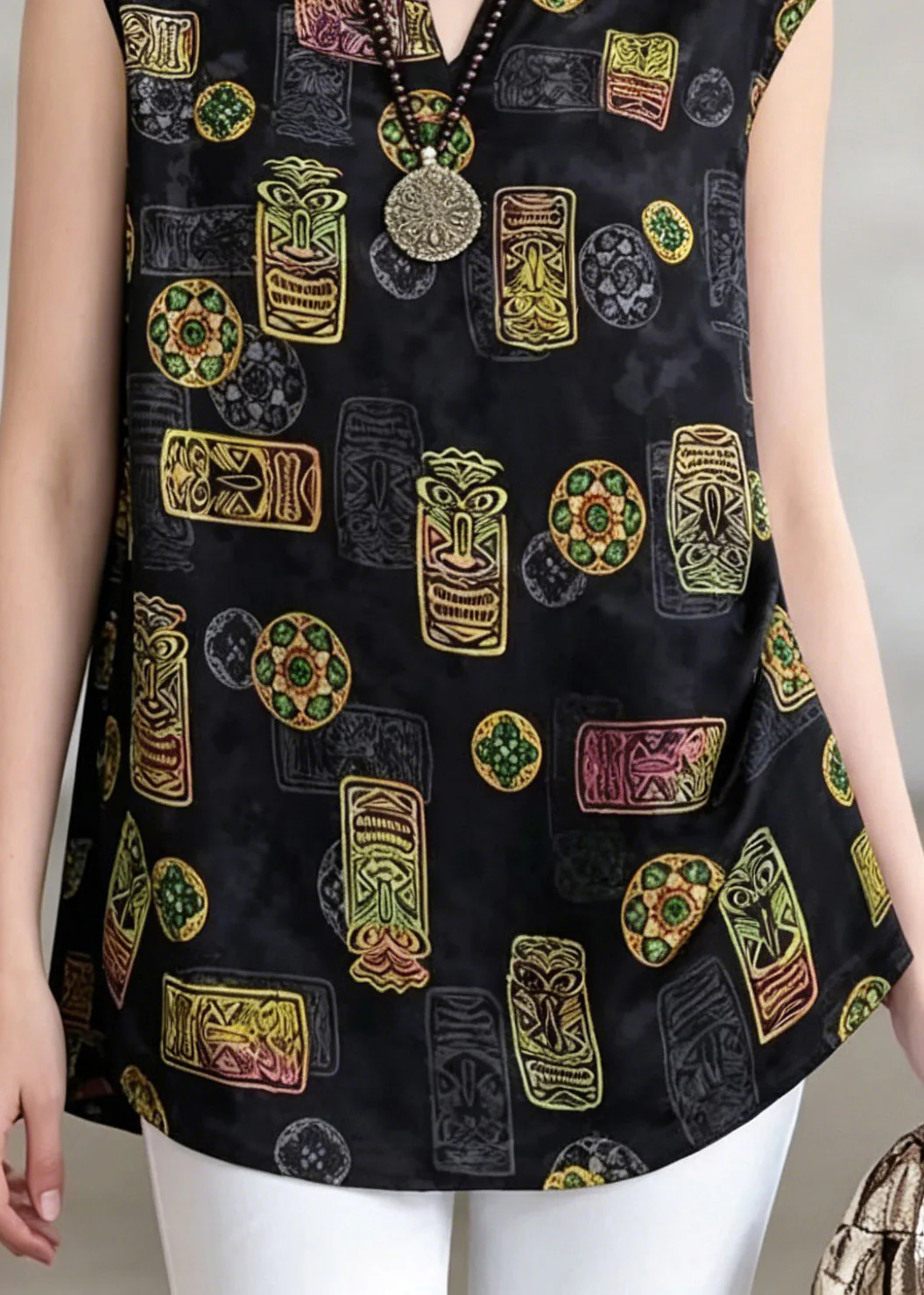 Loose Black V Neck Print T Shirt Short Sleeve - Image 4