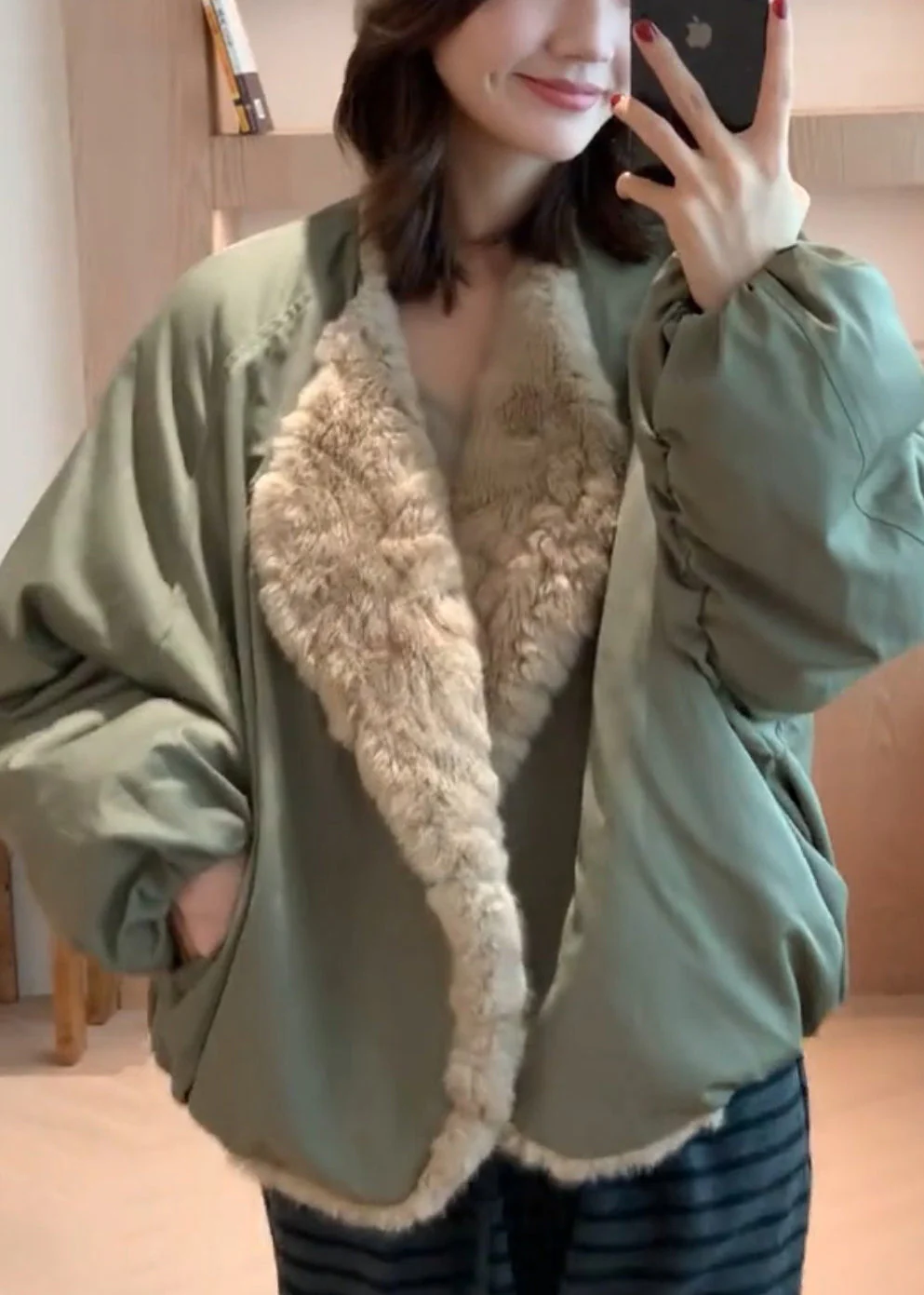 Loose Green Pockets Wear On Both Sides Solid Fluffy Coats - Image 3