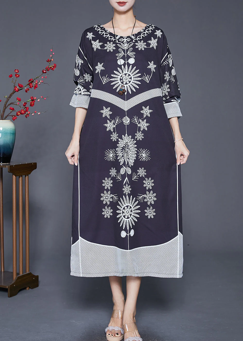 Modern Black Oversized Print Maxi Dresses Fall - Image 2