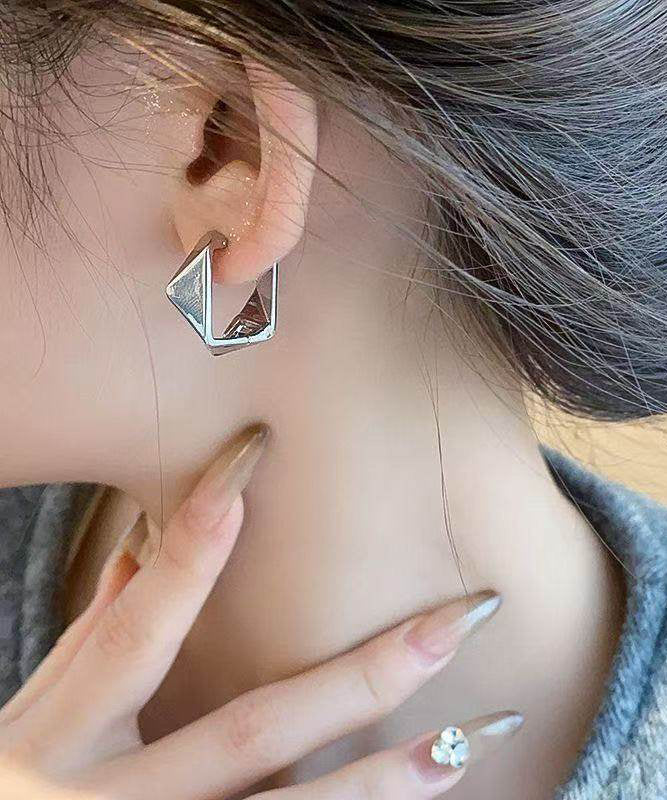 Modern Gold Asymmetric Geometric Alloy Stud Earrings - Image 4