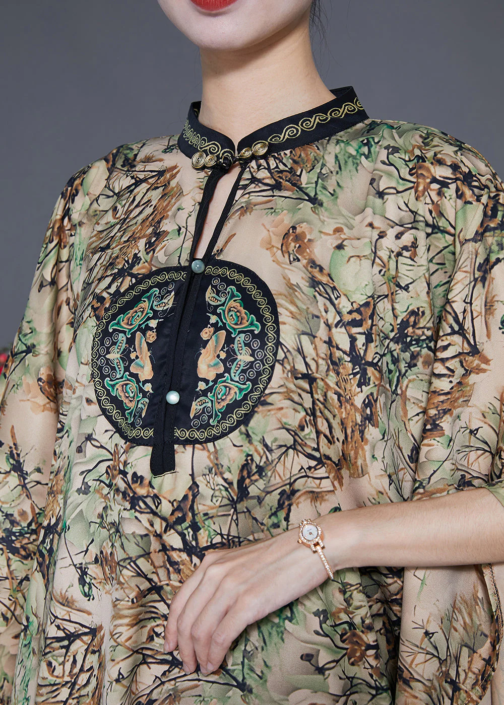 Modern Khaki Stand Collar Print Silk Dresses Batwing Sleeve - Image 5