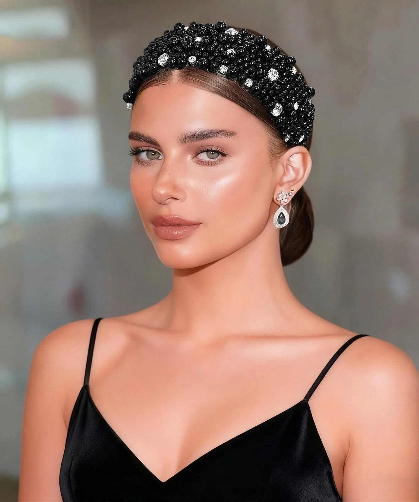Modern White Acrylic Pearl Zircon Bride HairPiece - Image 4