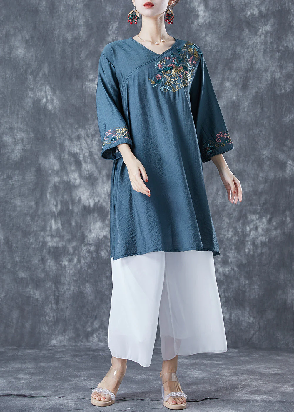 Navy Oversized Linen Mid Dress V Neck Embroideried Bracelet Sleeve